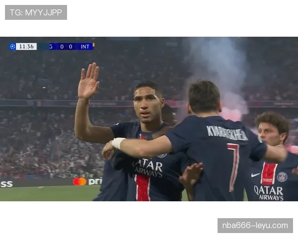 阿什拉夫开启巴黎生涯新篇章,新赛季剑指荣耀再创佳绩 阿什拉夫开启巴黎生涯新篇章,新赛季剑指荣耀再创佳绩