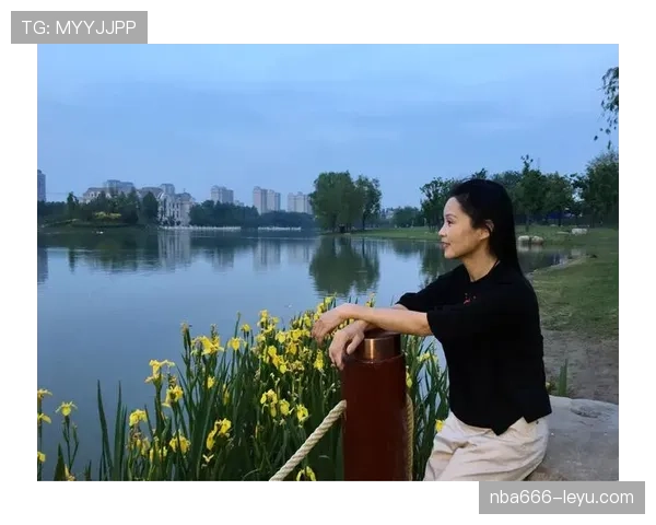 英超传奇再现特夫摩尔：王者归来，状态回暖引关注