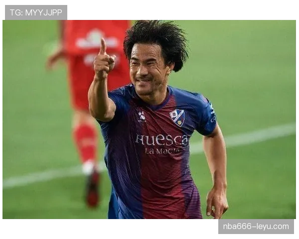 安特卫普转会策略聚焦：新星引援与老将留队如何实现平衡？